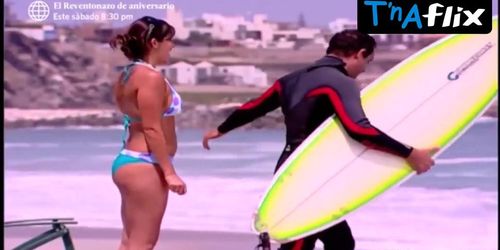 Pierina Carcelen Bikini Scene  in Al Fondo Hay Sitio