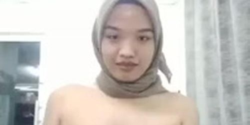 Hijab Ke Enakan