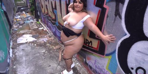 BBW gigantic 1080p