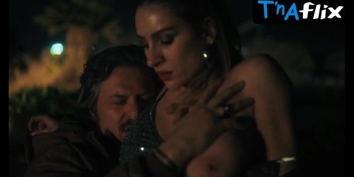 Matea Milinkovic Breasts Scene  in El Paraiso