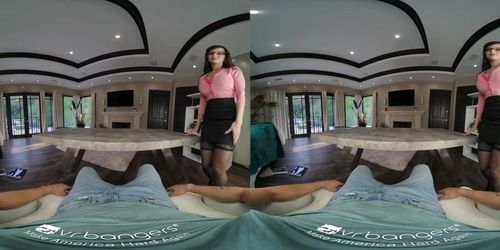 VR BANGERS Wet Mature Pussy To Try Out VR Porn