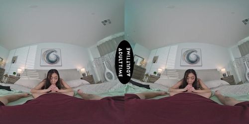 Up Close Vr - Pov Hot Babe Jade Kimiko Struggles Taking Your Massive Cock! Shaking Orgasm Cumshot - Skinny Deepthroat (Kyle Mason)