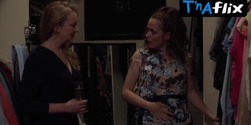 Wendi Mclendon-Covey Lesbian,  Breasts Scene  in Blush