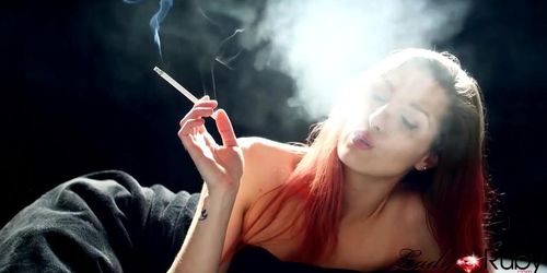 smoking fetish girl