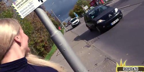 Public skinny babe POV fucked outdoor after blowjob in car