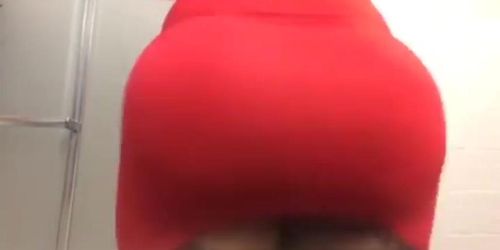 LADY RED BIG BUTT