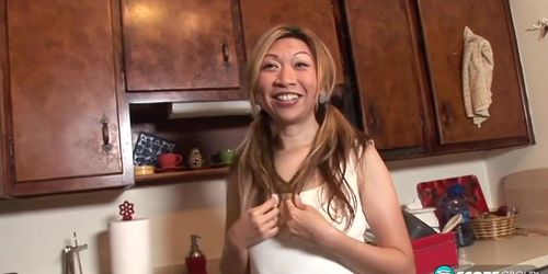 Happily Married Taiwanese Beauty Veronica Diddles Her Tight Cunt In Her Kitchen With A Vibrator - Emma D (My Guy, Me get)