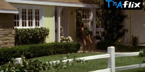 Teri Hatcher Sexy Scene  in Desperate Housewives