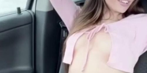 Hot teen squirts in car (onlyfans)