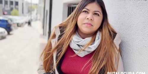 El Salvadorian Girl Convinced for Street Sex