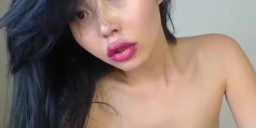 Thai Horny Girl Cumming On Web