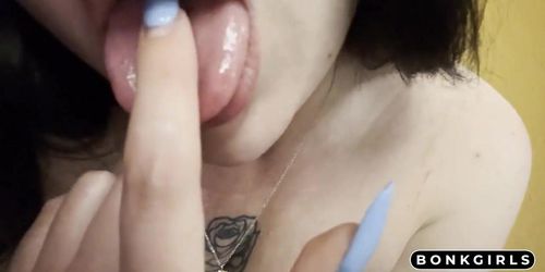 Tattooed Brunette Alisha's Solo Snapchat Massage