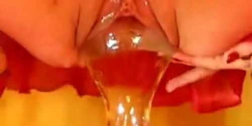 Botella en la Vagina 