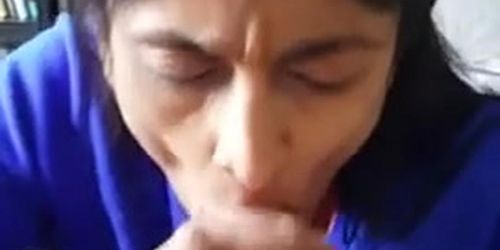 Desi Blowjob Bhabhi