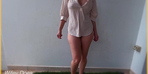 Wifey has perfect tits for wet shirts (amateur )