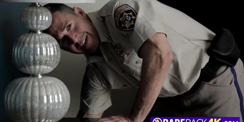 Older cop busts a nut inside a perp