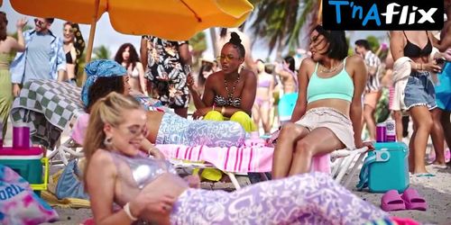 Annalisa Cochrane Bikini Scene  in What Happens In Miami