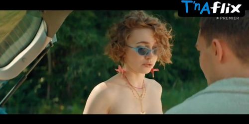 Prazdniki porn video – Yana Enzhaeva Breasts,  Bikini Scene  in Prazdniki
