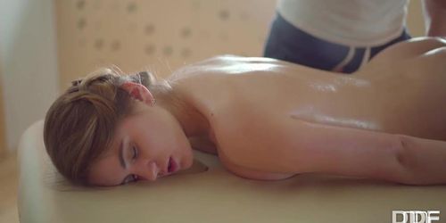 Teen Evelina Darling oil massage with intense Fuck porn (Nick Whitehard)