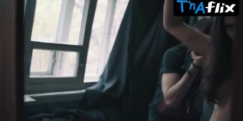 Nyye porn video – Lyubov Sokolinskaya Breasts Scene  in Parallel'Nyye Pryamyye Peresekayutsya V Beskonechnosti