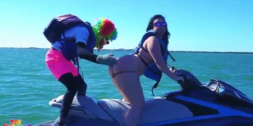Virgo Peridot And Mandimayxxx Gets Fucked By Gibby The Clown On A Jet Ski In The Middle Of The Ocean Girls Bent Over