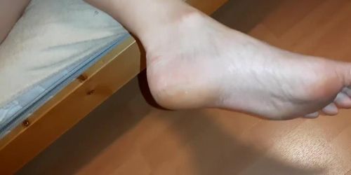 Cum On Big Feet- Girlfriend Her Dirty Soles