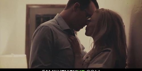 Grandson & Classy Blonde: Intimate Encounter with Justin Hunt & Nina Hartley on FamilyFuckUP.com