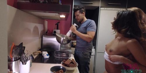 Latin American LESBIANS, Cooking STRIPTEASE - FRIDA SANTE - BABY NICOLS