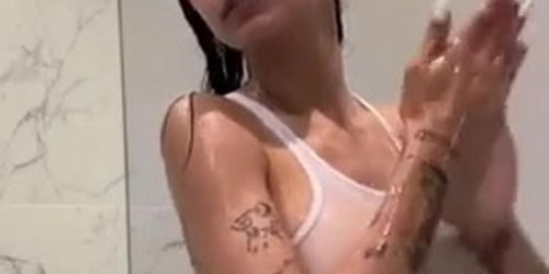 Mia Khalifa Nude Wet Full Videos At:--> Freemega.co (Mia Callista)