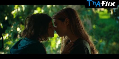 Joy Rieger Lesbian Scene  in Killer Influence