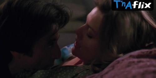 Michelle Pfeiffer Sexy Scene  in Frankie And Johnny