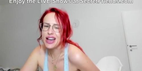 Curvy Angel Wicky Oiling her Fiery Pussy LIVE for SecretFriends
