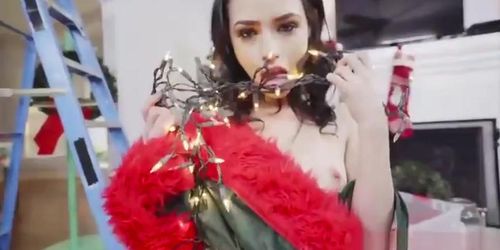 Xmas Sex for Naughty Teen Elf Lucie Cline
