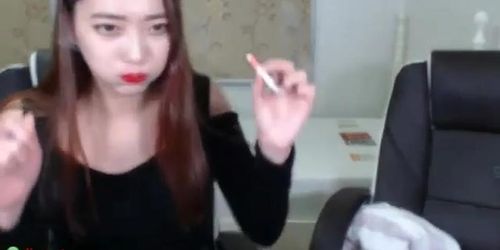 Korean lesbians making out on webcam