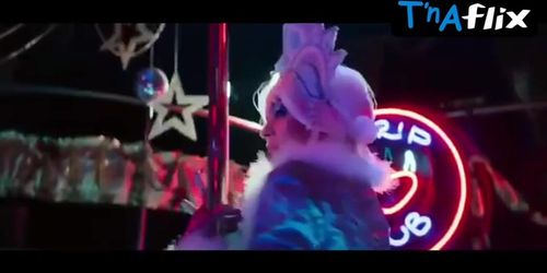Anastasiya Krylova Sexy Scene  in Zakryt Geshtalt