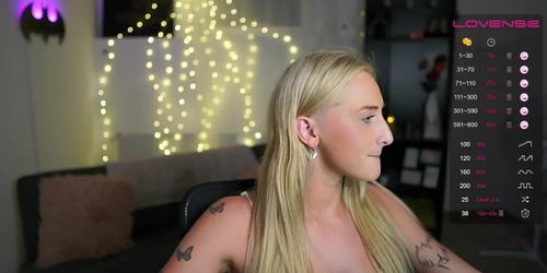 Blonde hot face tattooed babe solo tease on cam