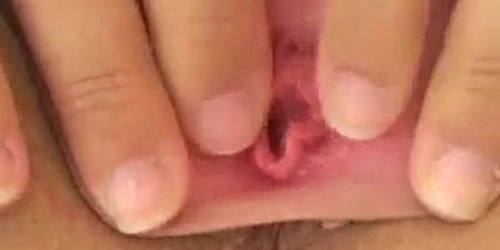 Gorgeous big meaty shaved pussylips