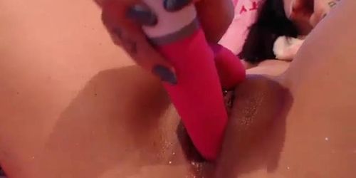 Hot girl squirt pussy on webcam sex