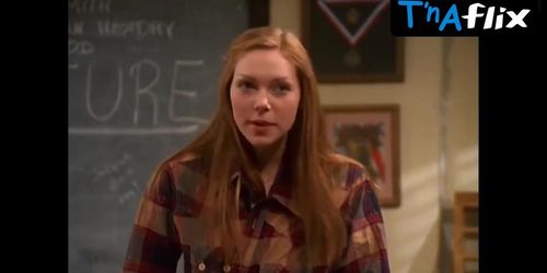 Laura Prepon Sexy Scene  in That '70S Show