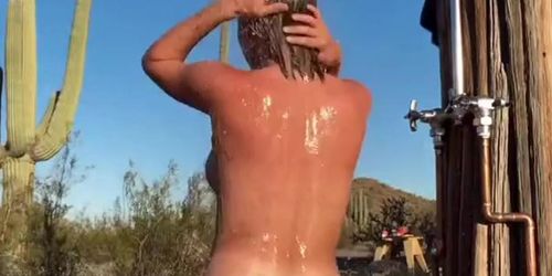 Sara Jean Underwood Outdoor Wet Shower Video Leaked