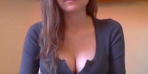 _webcam+girl+with+perfect+round+tits+7