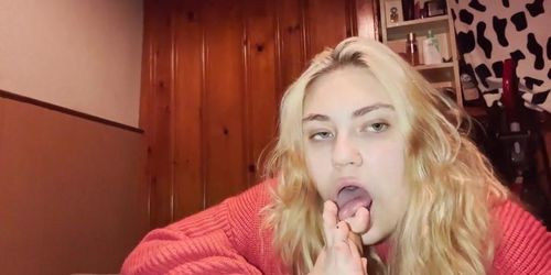 A blonde licks her toes to make you cum
