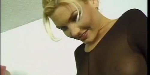 Sexy teen dykes eat pussy and toy screw cunts