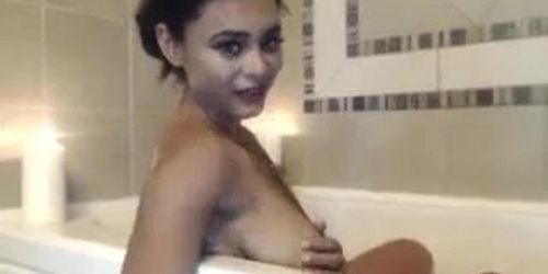 Ebony topless live show in bathroom