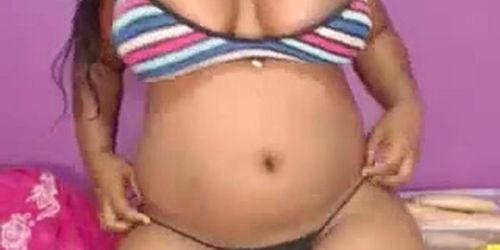 Hot Busty Babe Twerking Live - Watch Part 2 On Xlivesluts.Com