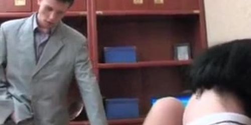 Mia masturbates her ass at the office, a guy find her an fuck her in the ass