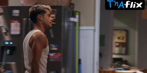 Bruna Quintas Sexy Scene  in A Promessa