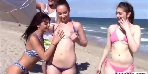 Lovely ladies sucks cock from the guy they met at the beach