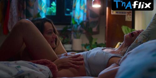 Delfina Chaves Lesbian Scene  in Six Is Not A Crowd