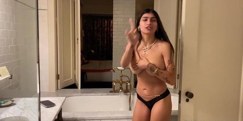 Mia Khalifa Brand New Full Nude Buthtub Shower